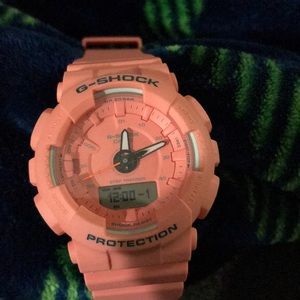 I’m selling a peach g-shock